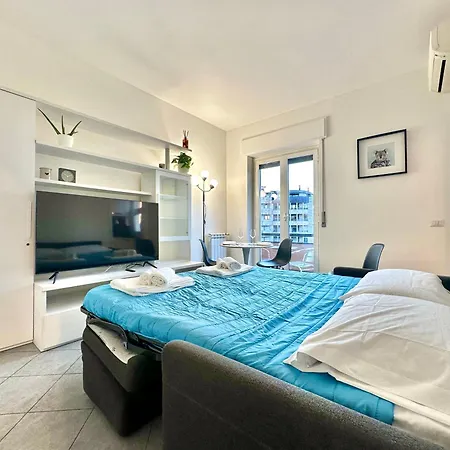 Chic Con Cucina Indipendente E Terrazzino 밀라노