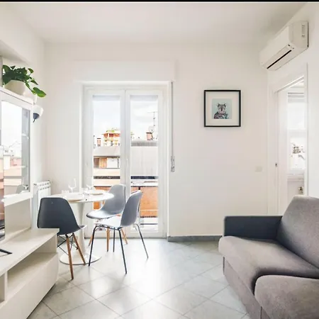 Chic Con Cucina Indipendente E Terrazzino 아파트