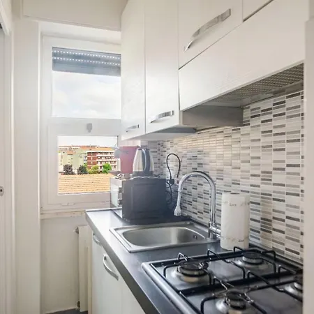 Chic Con Cucina Indipendente E Terrazzino * Milão