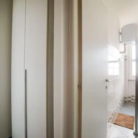 Chic Con Cucina Indipendente E Terrazzino 아파트 *